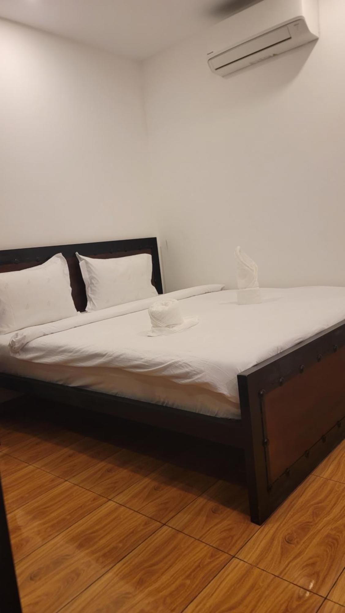 Park Inn Boutique And Hostel كامبوت المظهر الخارجي الصورة