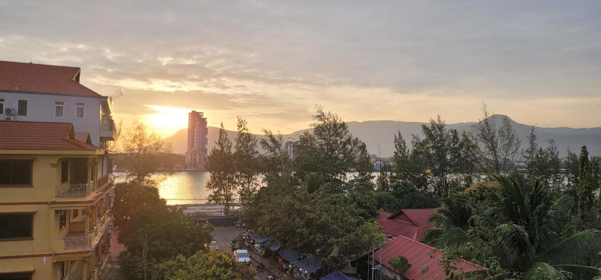 Park Inn Boutique And Hostel كامبوت المظهر الخارجي الصورة