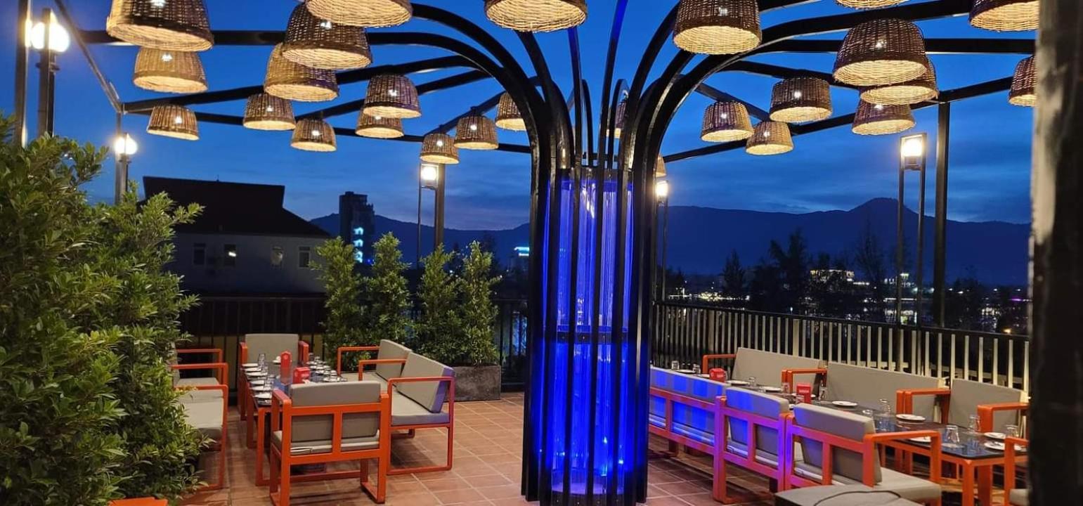 Park Inn Boutique And Hostel كامبوت المظهر الخارجي الصورة