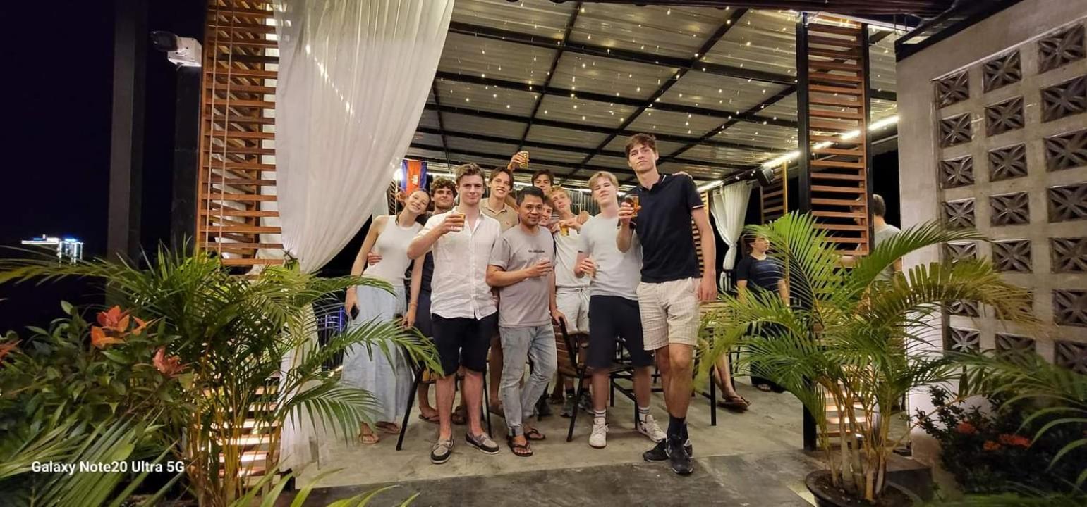 Park Inn Boutique And Hostel كامبوت المظهر الخارجي الصورة